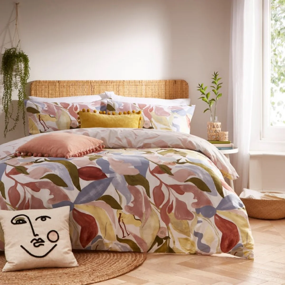 furn. Amarose Duvet Cover & Pillowcase Set Beige/White/Green – image 4
