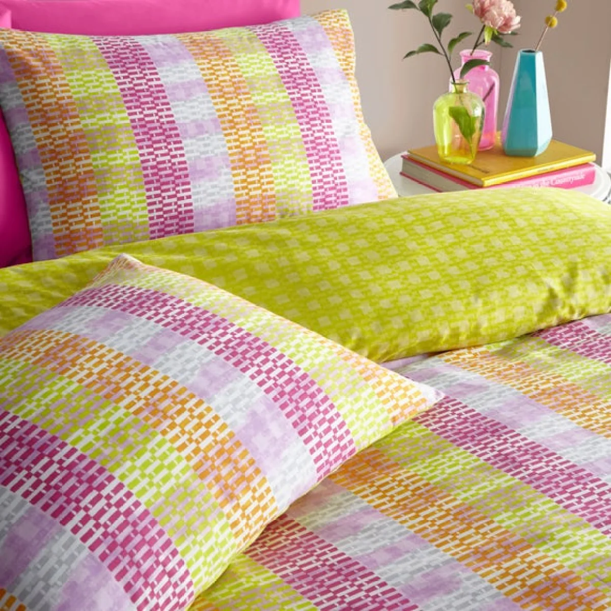 furn. Neola Duvet Cover & Pillowcase Set Yellow/Pink/White – image 2