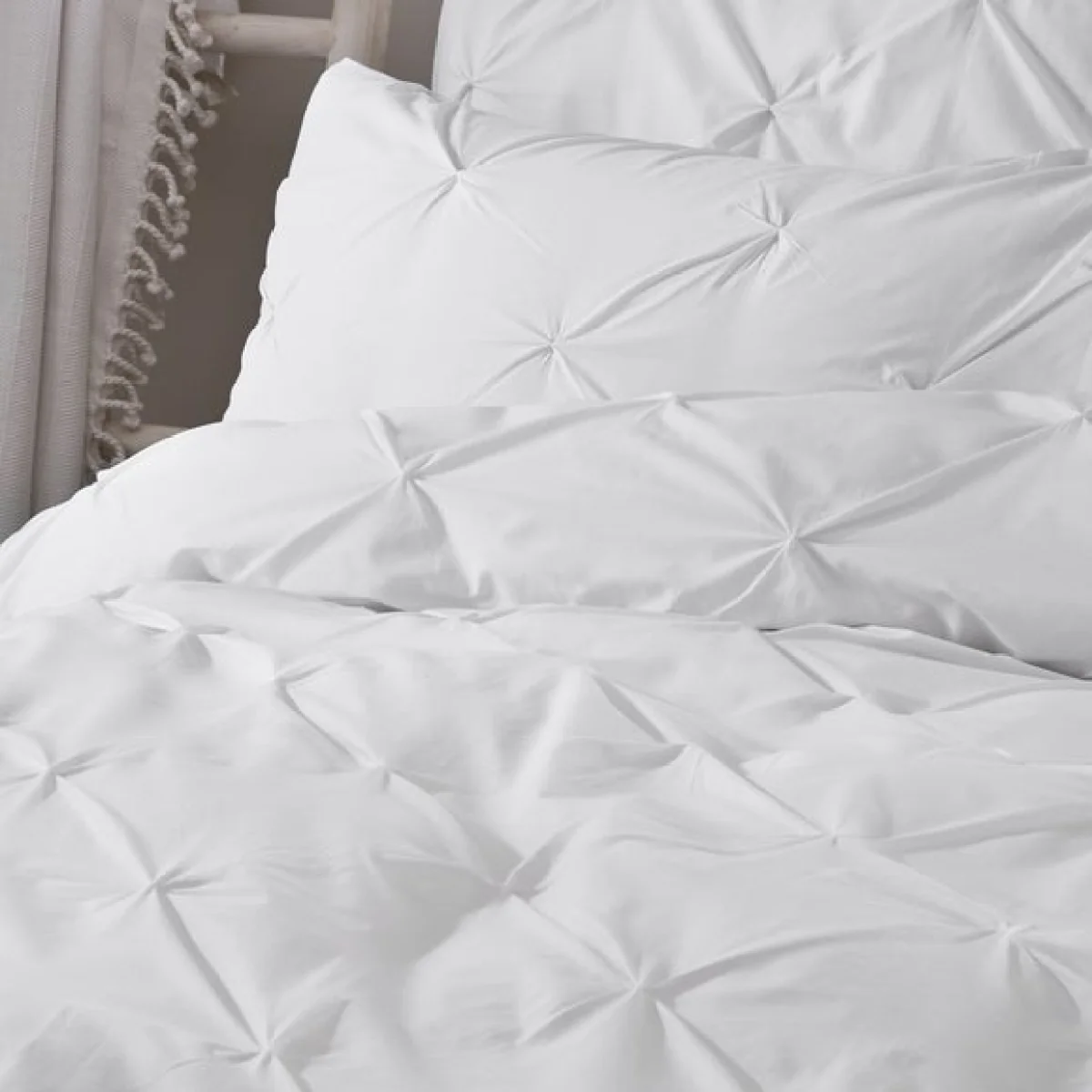 Lara Duvet Cover and Pillowcase Set White White – image 2
