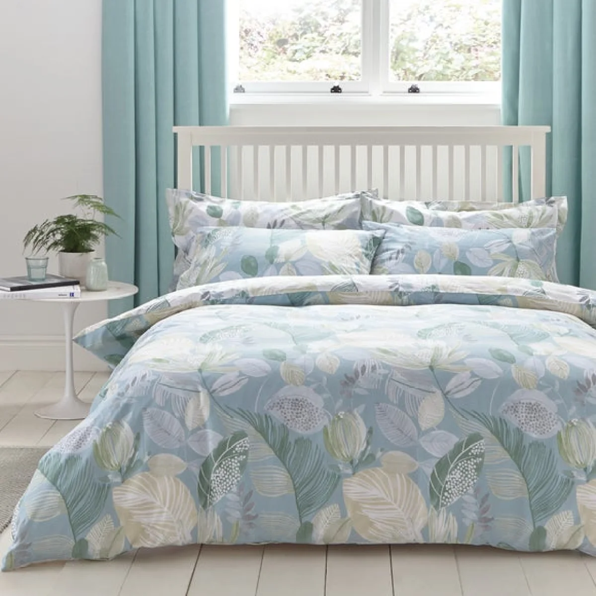 Ashleigh Green Reversible Duvet Cover and Pillowcase Set Green – image 2