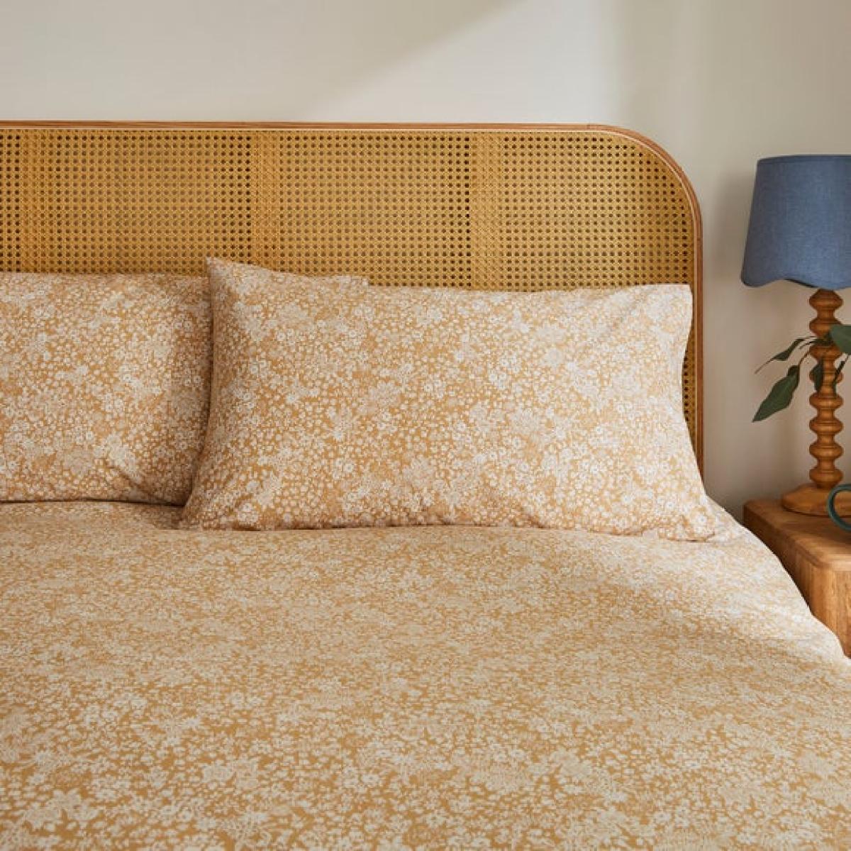 Floral Ditsy Polycotton Duvet Cover & Pillowcase Set – image 4