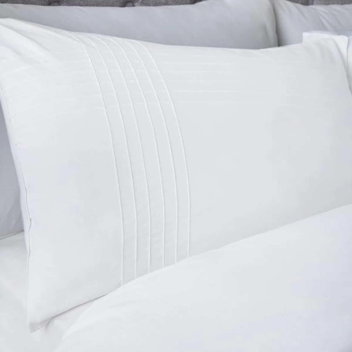 Amalfi White Duvet Cover and Pillowcase Set White – image 2