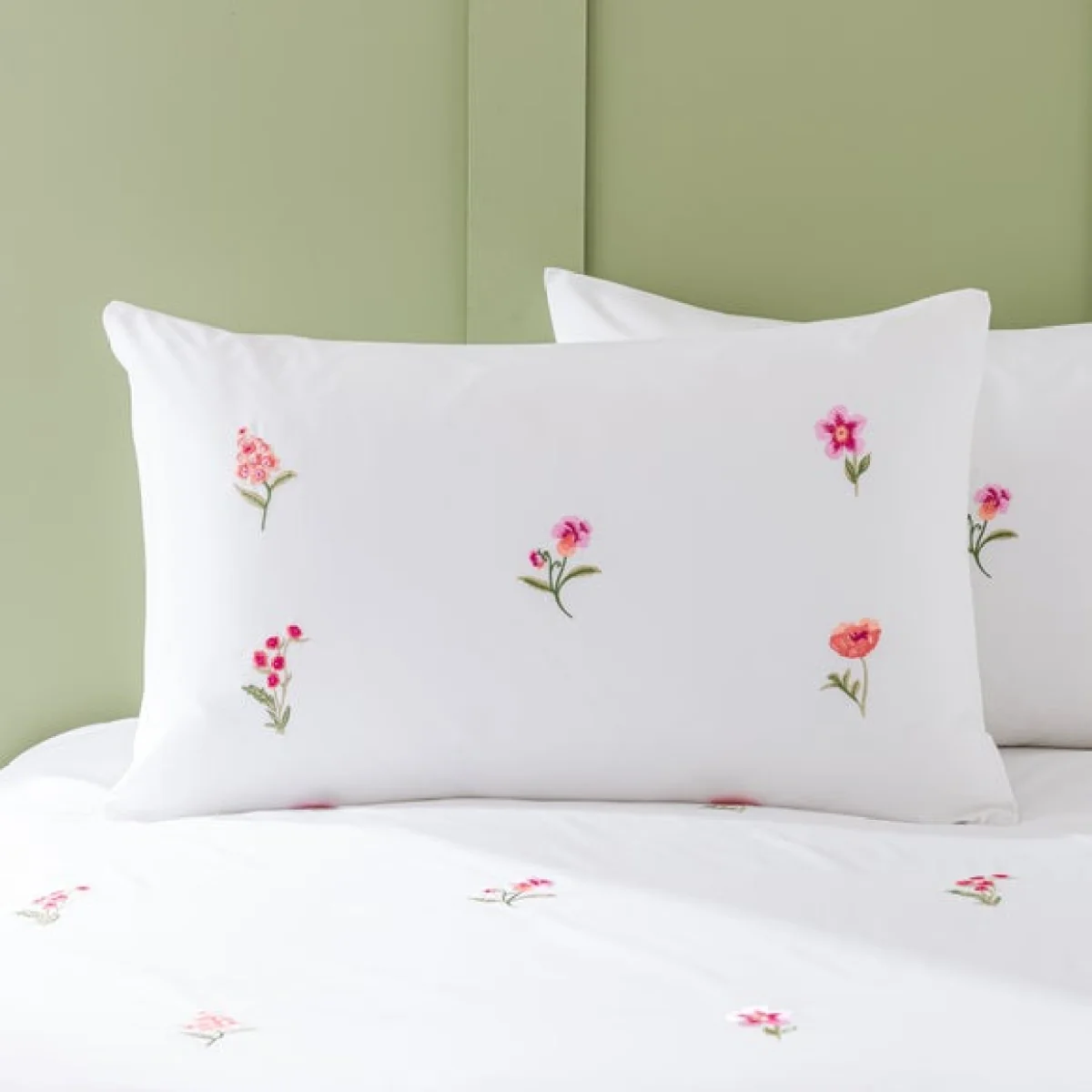 Rosetta Floral Embroirdery Duvet Cover & Pillowcase Set Pink – image 4