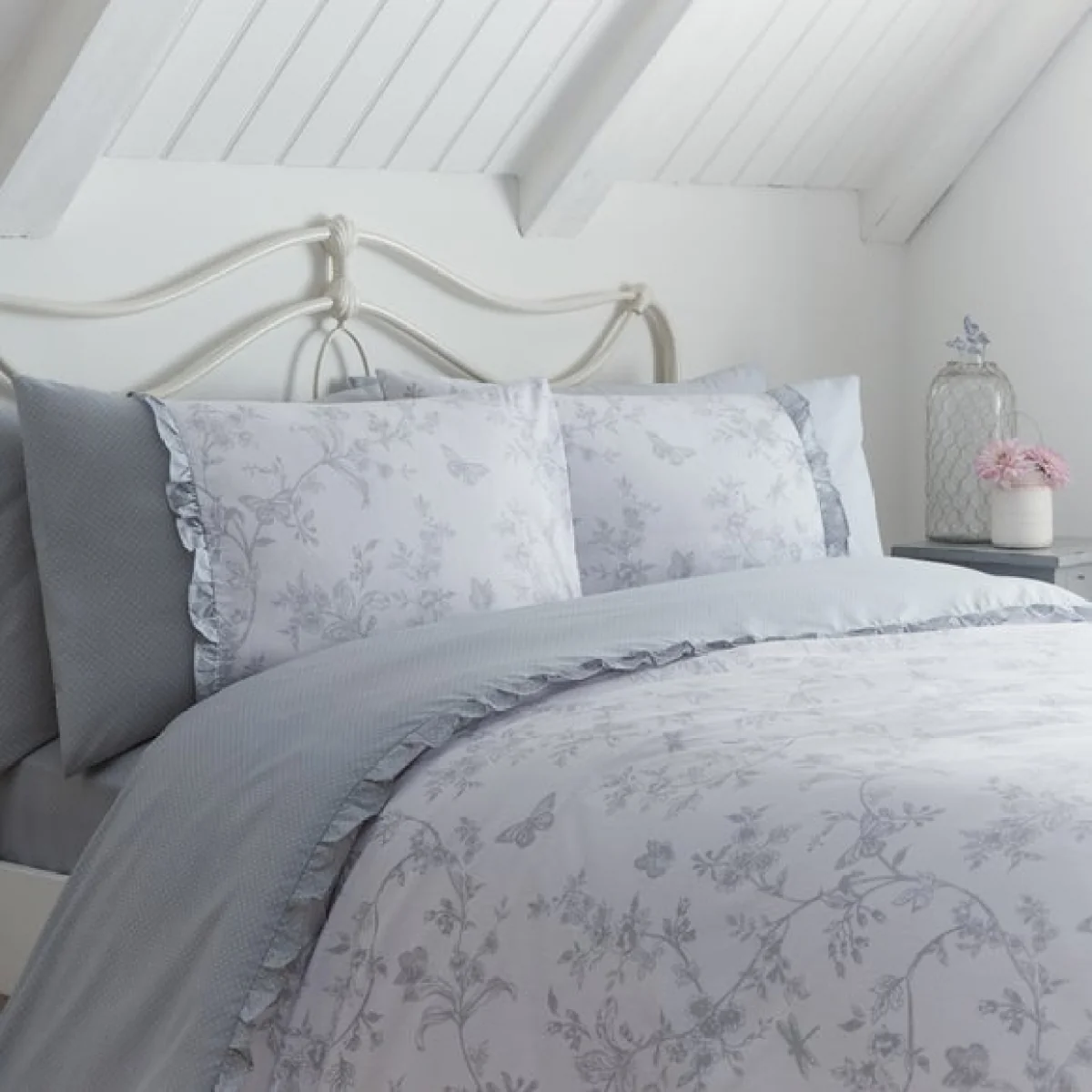 Dreams and Drapes Decorative Kristen Fill Duvet Cover and Pillowcase Set Grey – image 2
