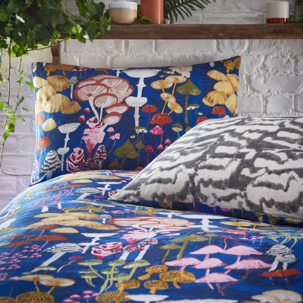 furn. Amanita Duvet Cover & Pillowcase Set Blue/White/Brown – image 2