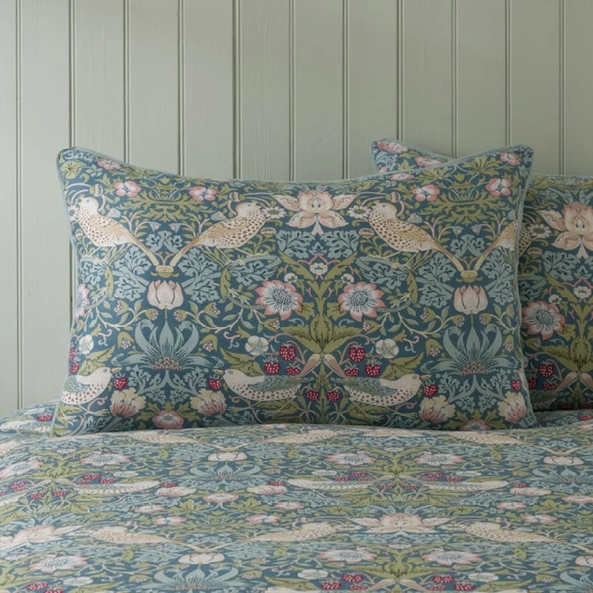 Strawberry Thief 100% Cotton Duvet Cover & Pillowcase Set – image 5