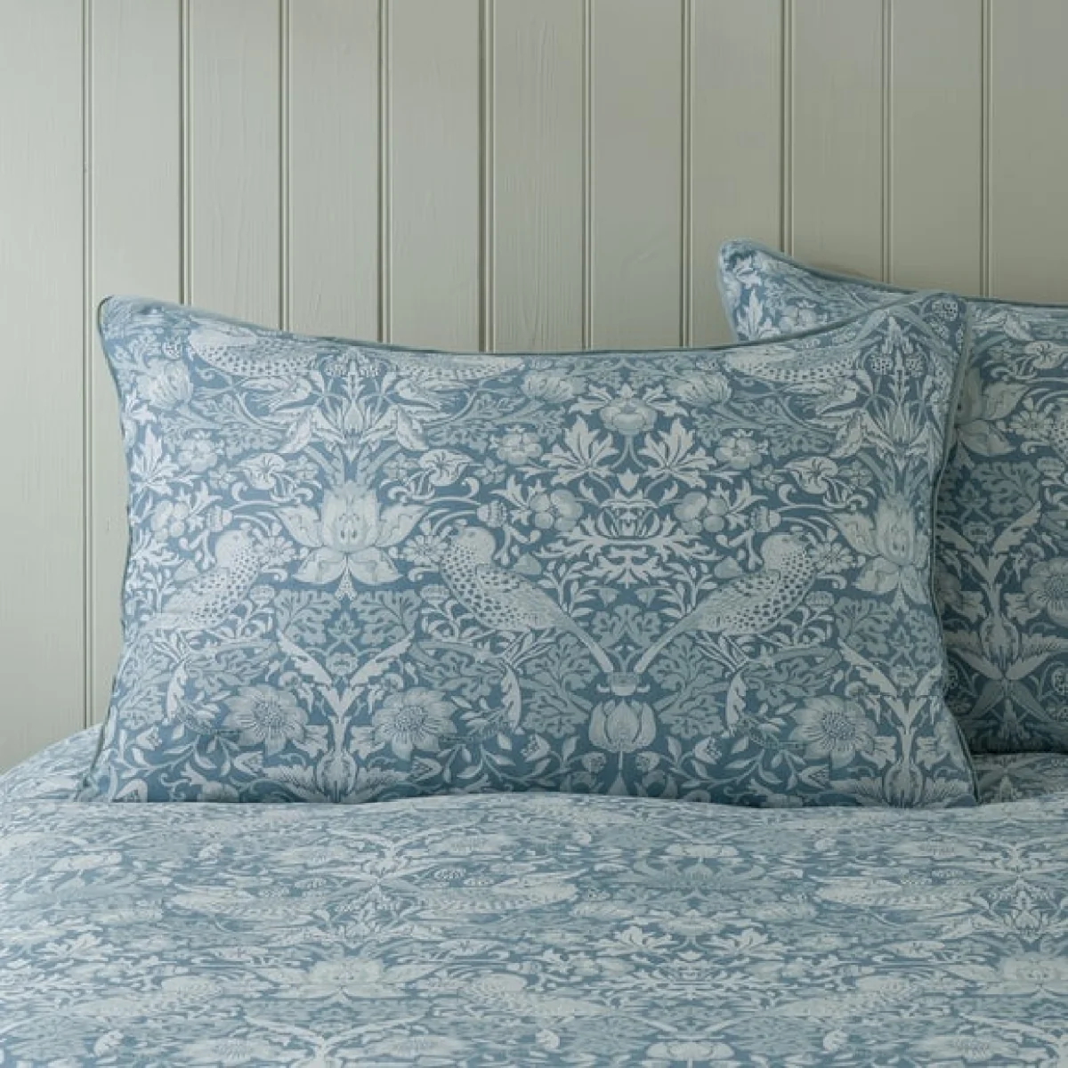 Strawberry Thief 100% Cotton Duvet Cover & Pillowcase Set – image 6