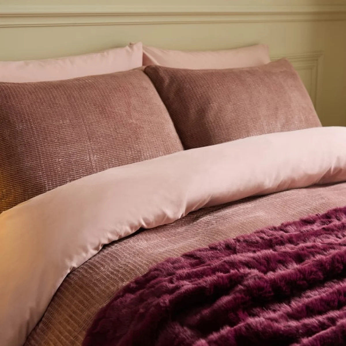Ruched Velour Duvet Cover and Pillowcase Set – image 2
