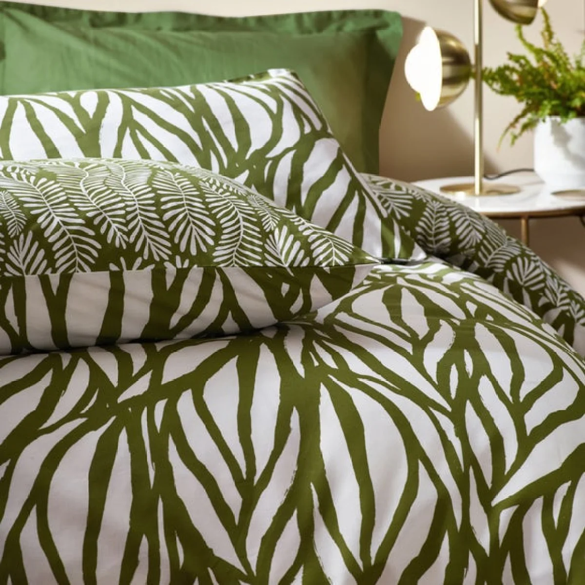 Hoem Frond Cotton Rich Olive Duvet Cover & Pillowcase Set Olive – image 4