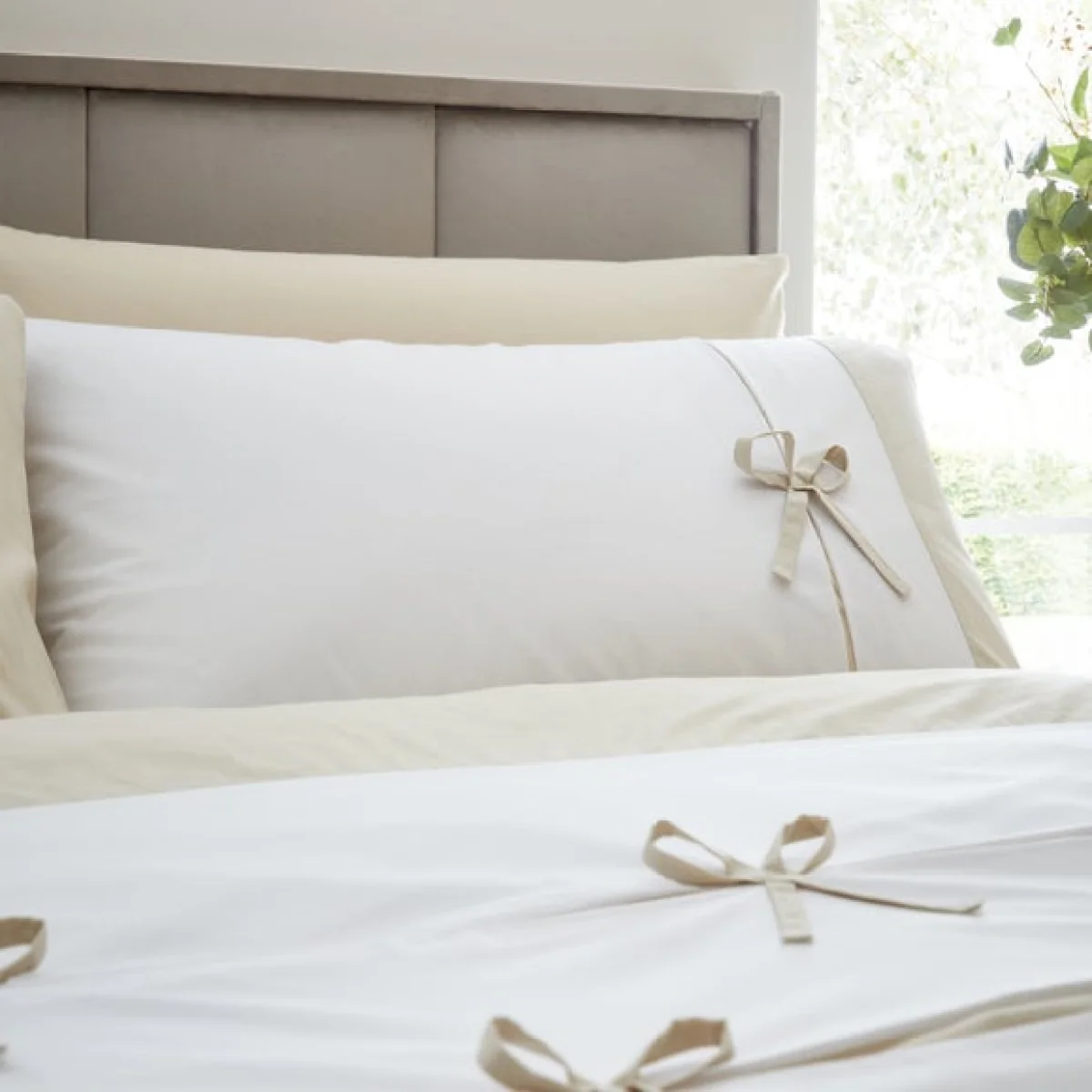 Catherine Lansfield Milo Bow Natural Duvet Cover and Pillowcase Set Natural – image 2