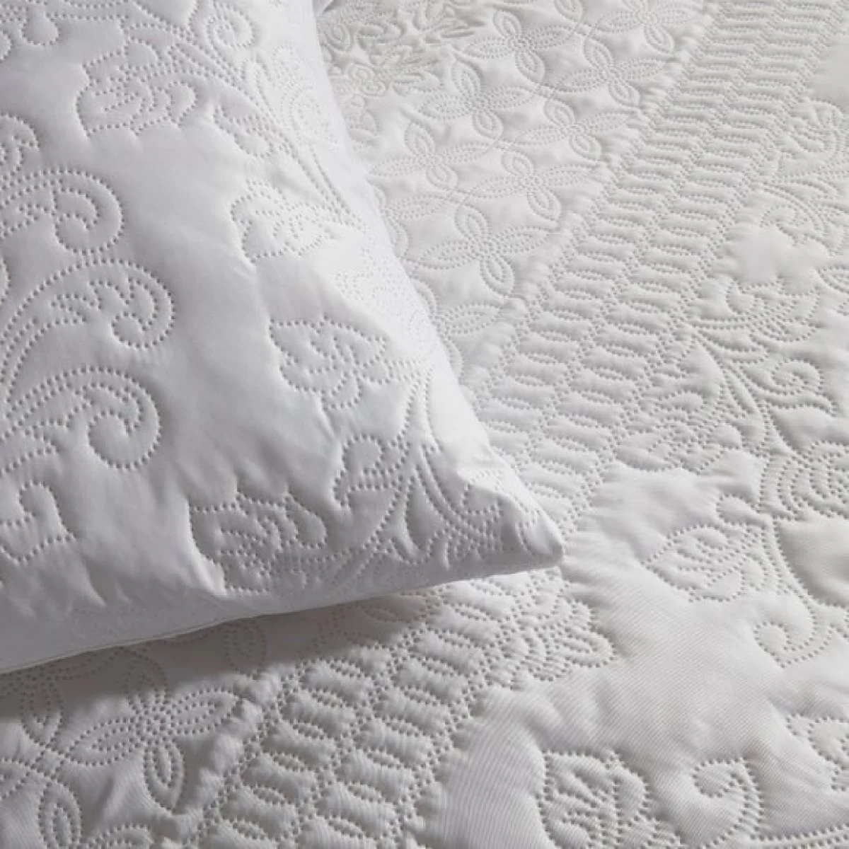 Serene Avery Stripe White Duvet Cover and Pillowcase Set White – image 3