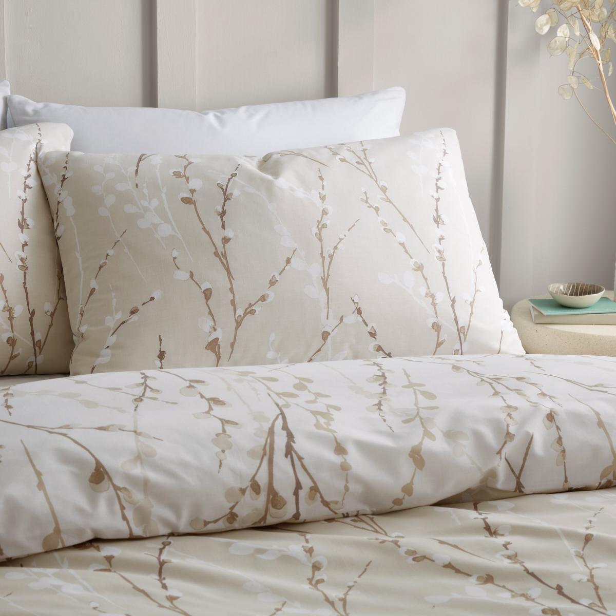 Belle Floral Duvet Cover and Pillowcase Set – image 2