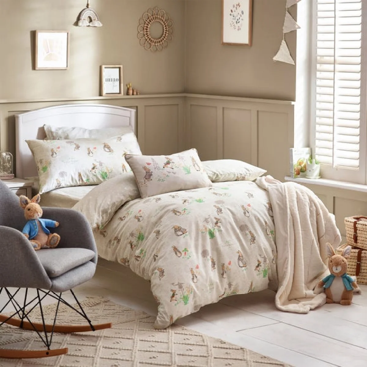 Peter Rabbit™ Classic Duvet Cover and Pillowcase Set Natural – image 1
