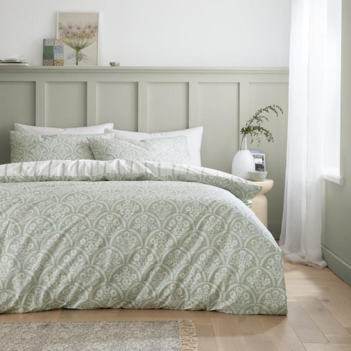 Bianca Scallop Floral Cotton Reversible Duvet Cover & Pillowcase Set – image 5