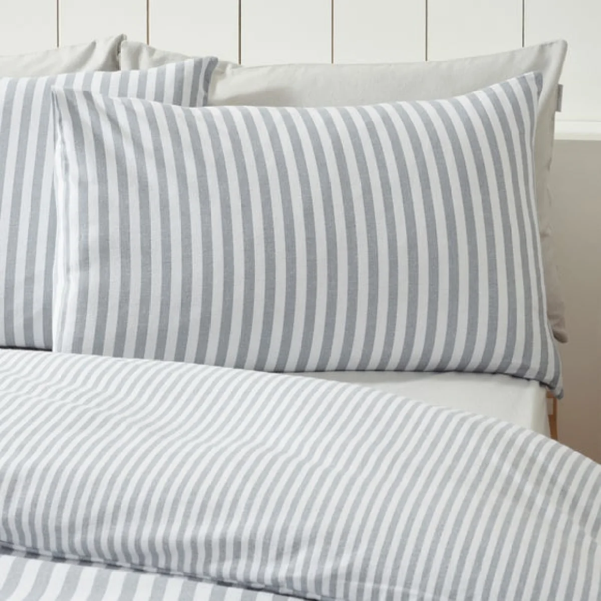Catherine Lansfield Reversible Stripe 100% Brushed Cotton Duvet Cover & Pillowcase Set Green – image 3