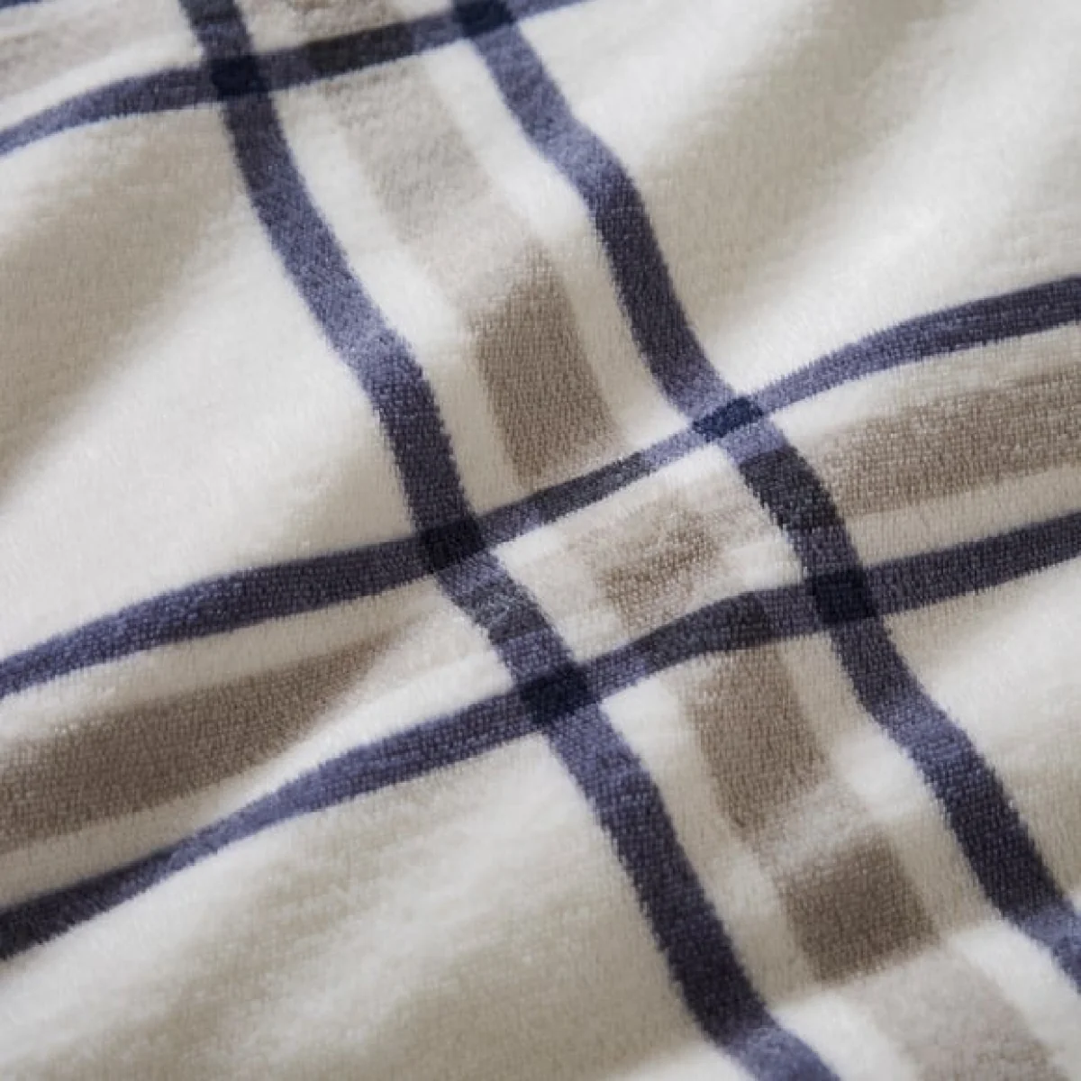 Maven Check Fleece Duvet Cover & Pillowcase Set – image 5