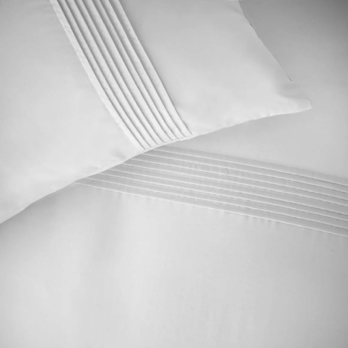 Catherine Lansfield Pintuck Easy Iron Polycotton Percale Duvet Cover & Pillowcase Set – image 2
