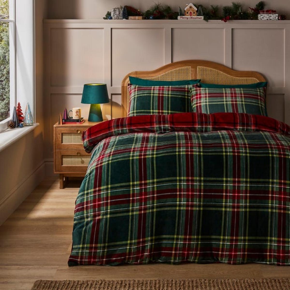 Check Printed Fleece Duvet Cover and Pillowcase Set – image 2