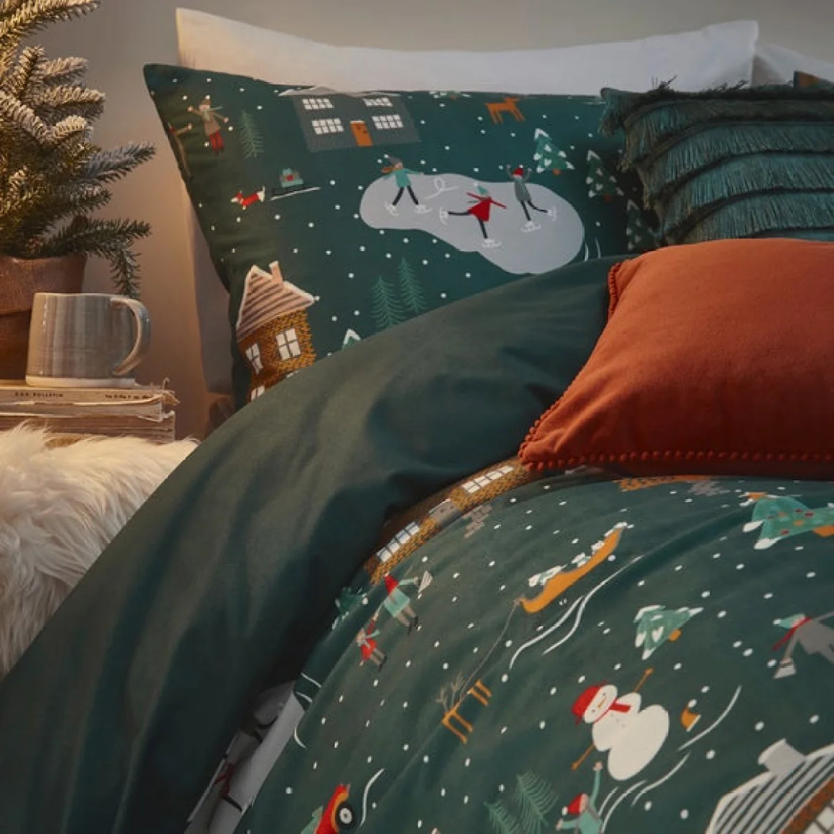 Furn. Winter Pines Pine Green Duvet Cover and Pillowcase Set Alpine (Green) – image 2