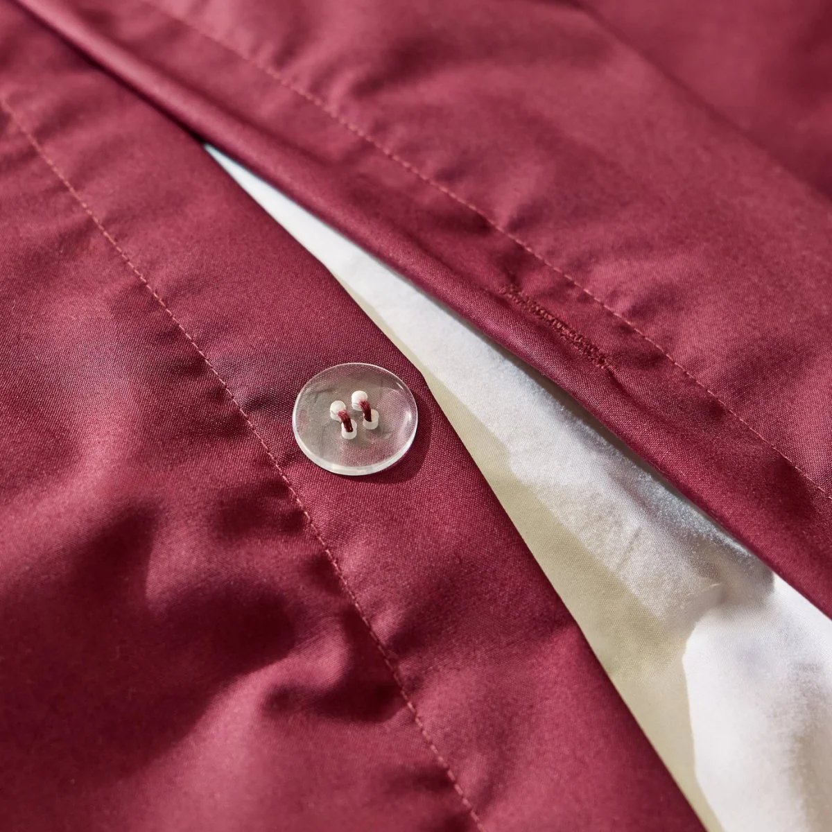 Habitat Cotton 200 TC Plain Burgundy Bedding Set - King size – image 4