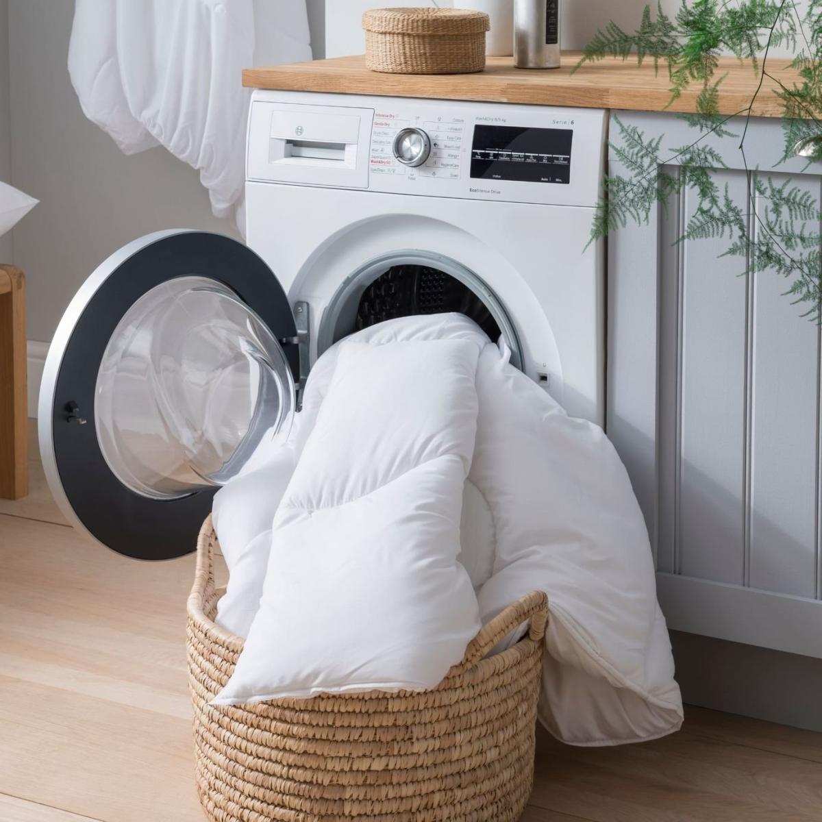 The Fine Bedding Co. Spundown 13.5Tog Duvet Set - Single – image 3