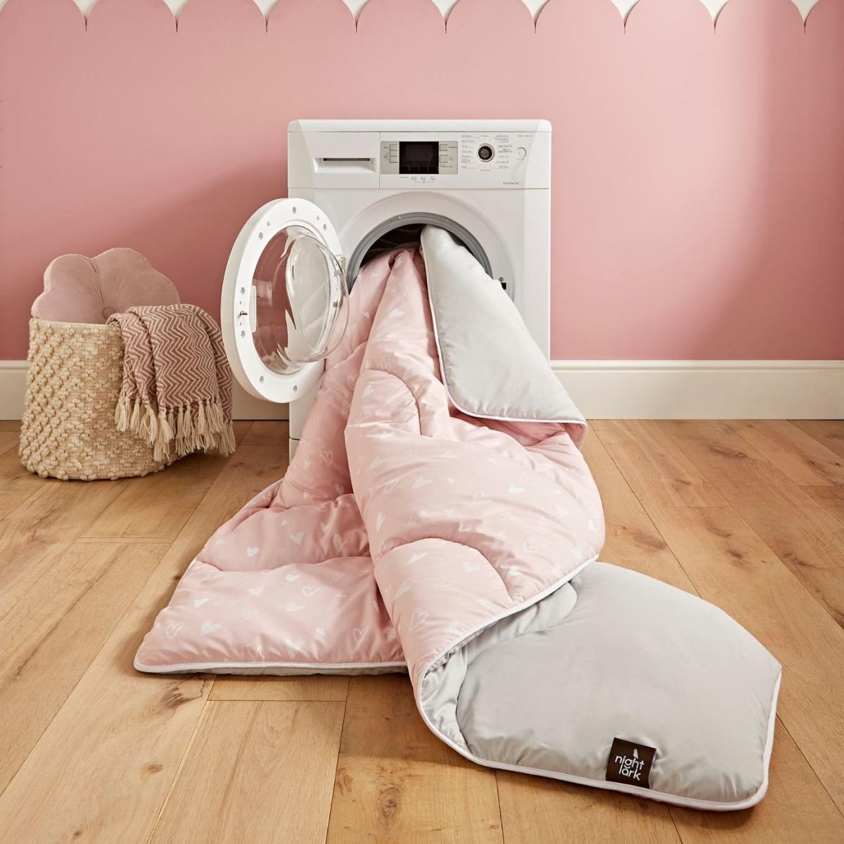 Night Lark Junior Dreamy Hearts 10.5 Tog Duvet Set - Double – image 3