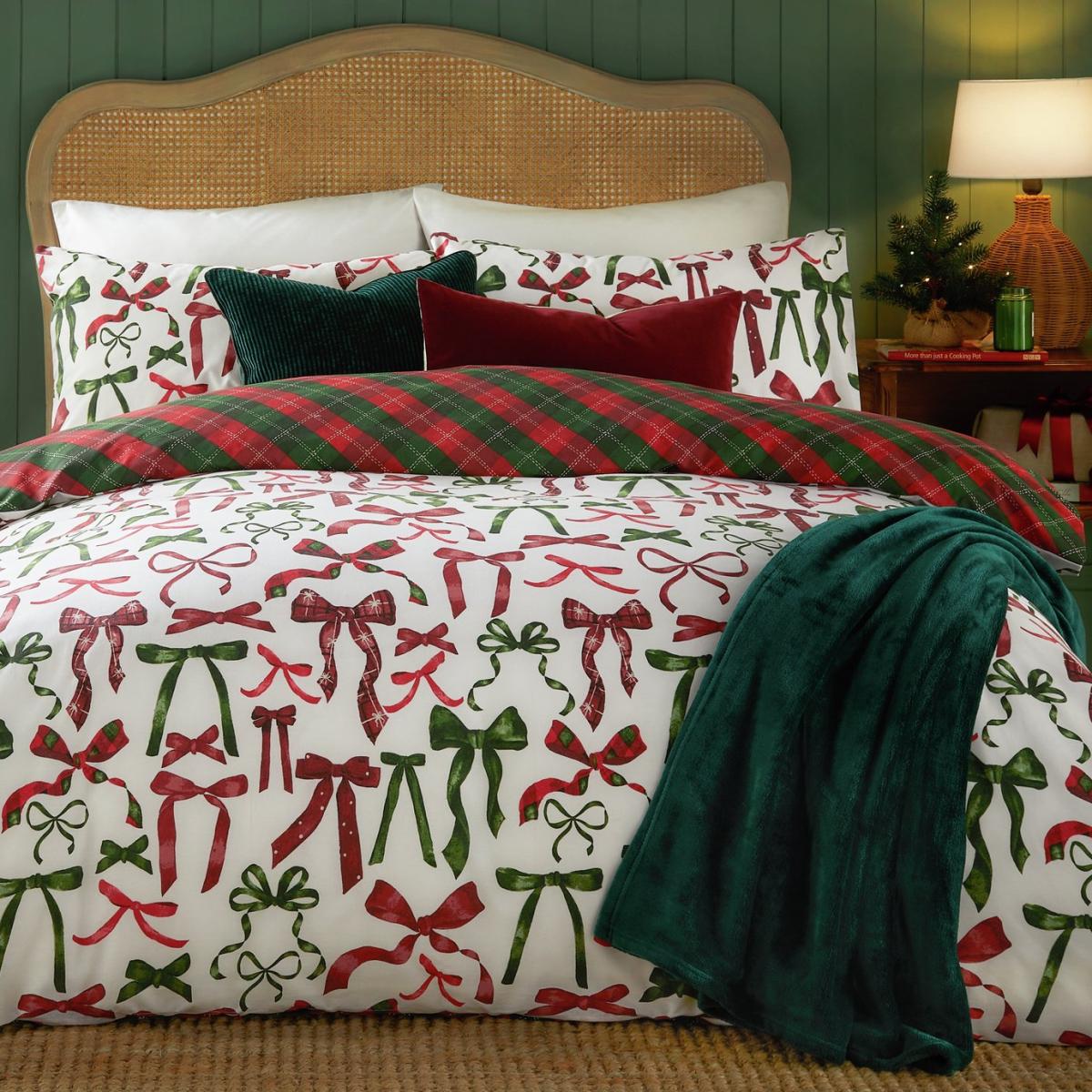 furn Nathalie Festive Bows Berry White Bedding Set - Double – image 4