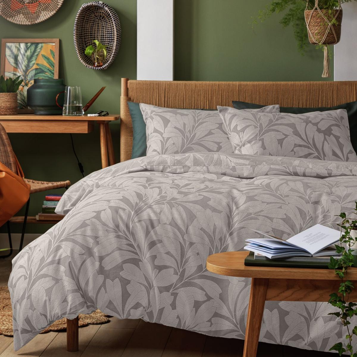 Habitat Linear Leaf Grey Bedding Set - Superking – image 1