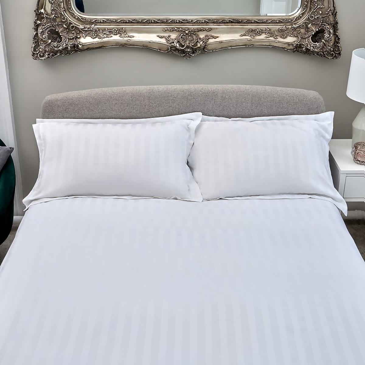 The Willow Manor Egyptian Cotton Sateen 300 Thread Count Super King Duvet Set Woven Stripe - Glacier White – image 1