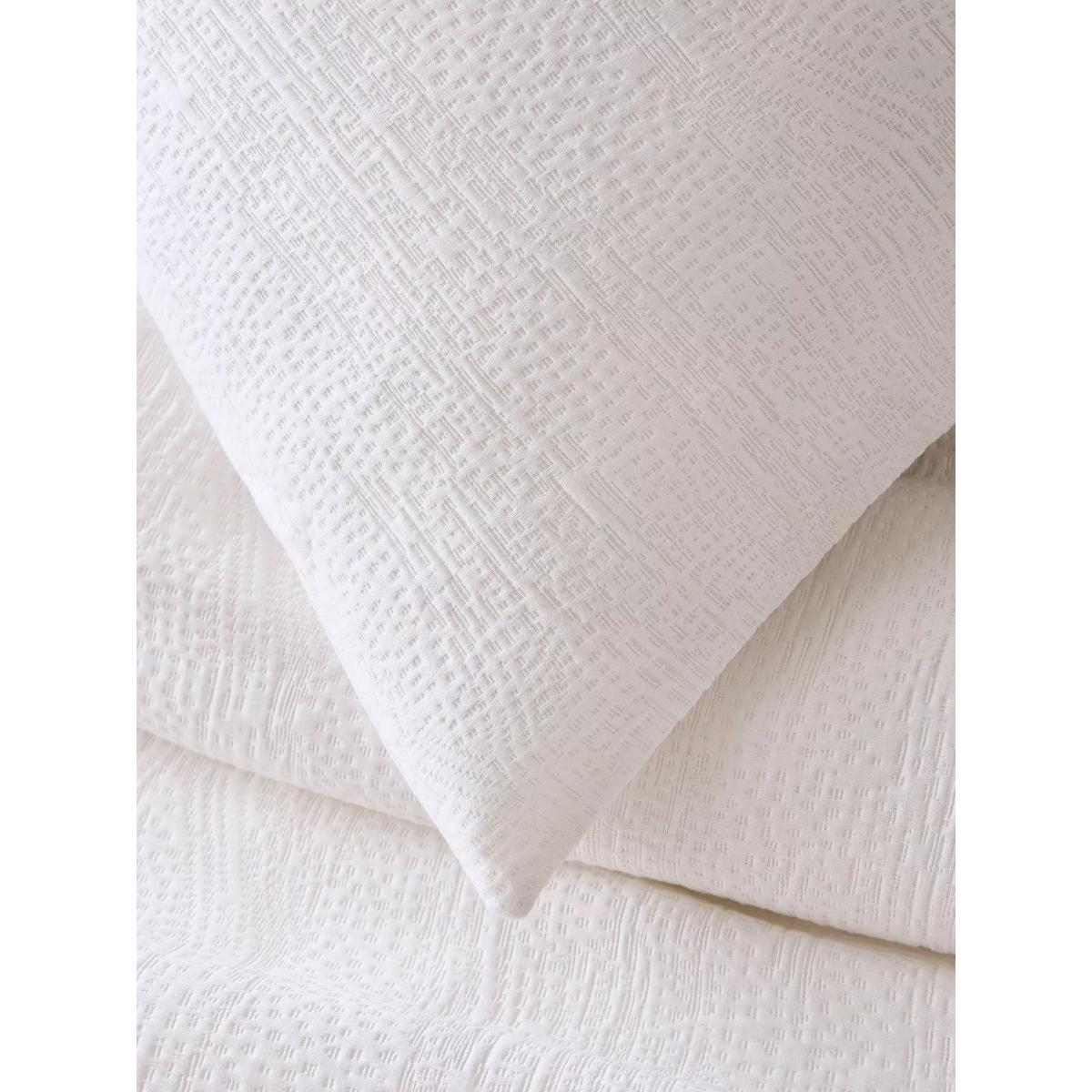west elm Matelasse Cotton Blend Textured Bedding – image 4