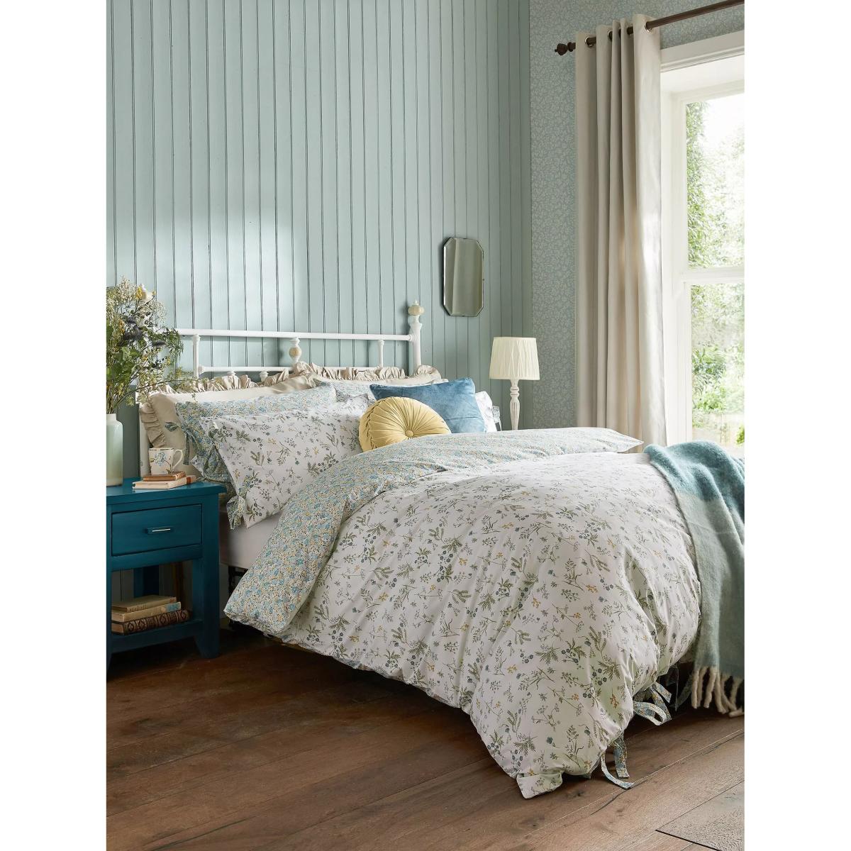 Laura Ashley Lovestone Newport Reversible 200 Thread Count Cotton Bedding – image 2