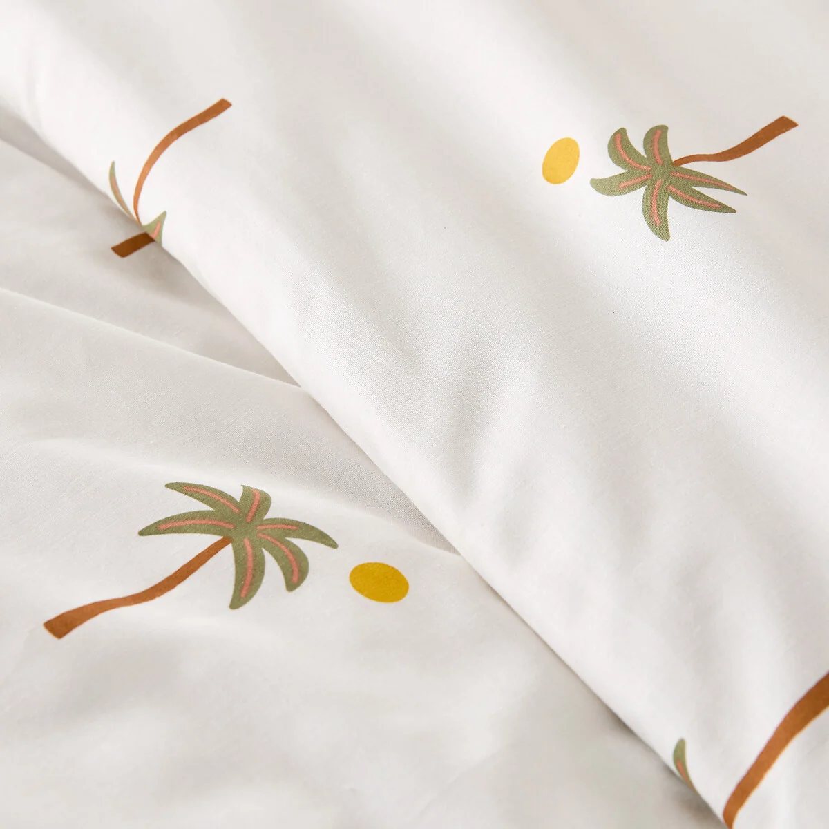 Paradela Duvet Cover Set in 30% Recycled Cotton with Rectangular Pillowcases and Palm Tree Print – image 5