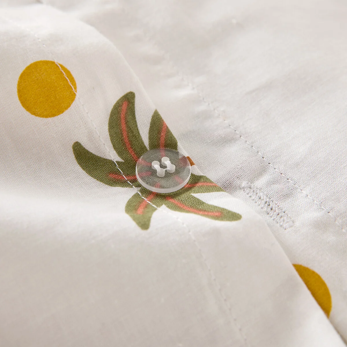 Paradela Duvet Cover Set in 30% Recycled Cotton with Rectangular Pillowcases and Palm Tree Print – image 7
