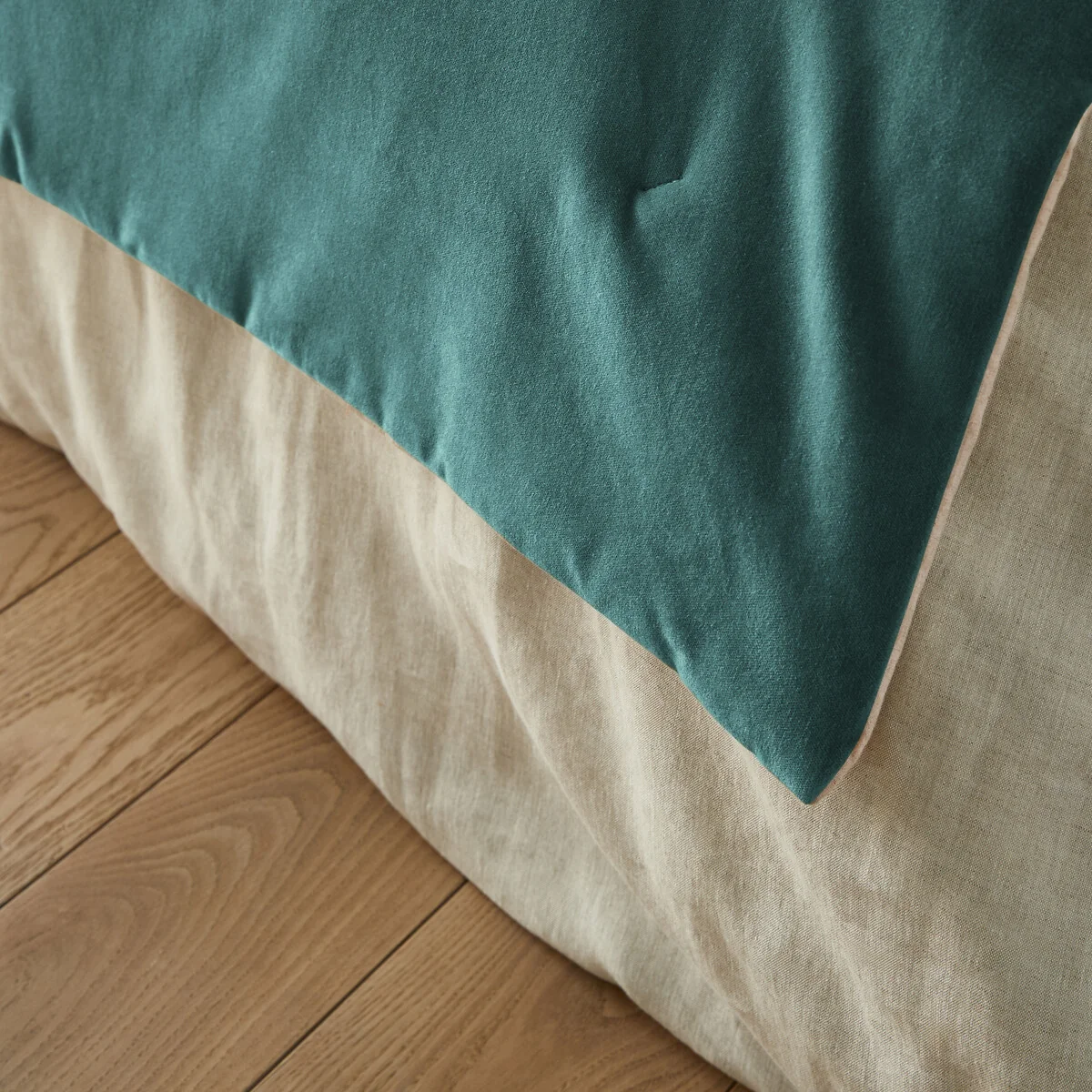 Velvet Cotton Velvet & Linen Quilt – image 2