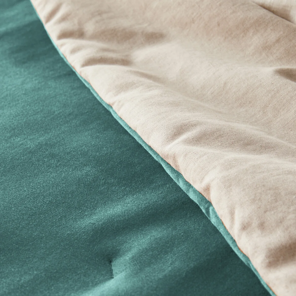 Velvet Cotton Velvet & Linen Quilt – image 4