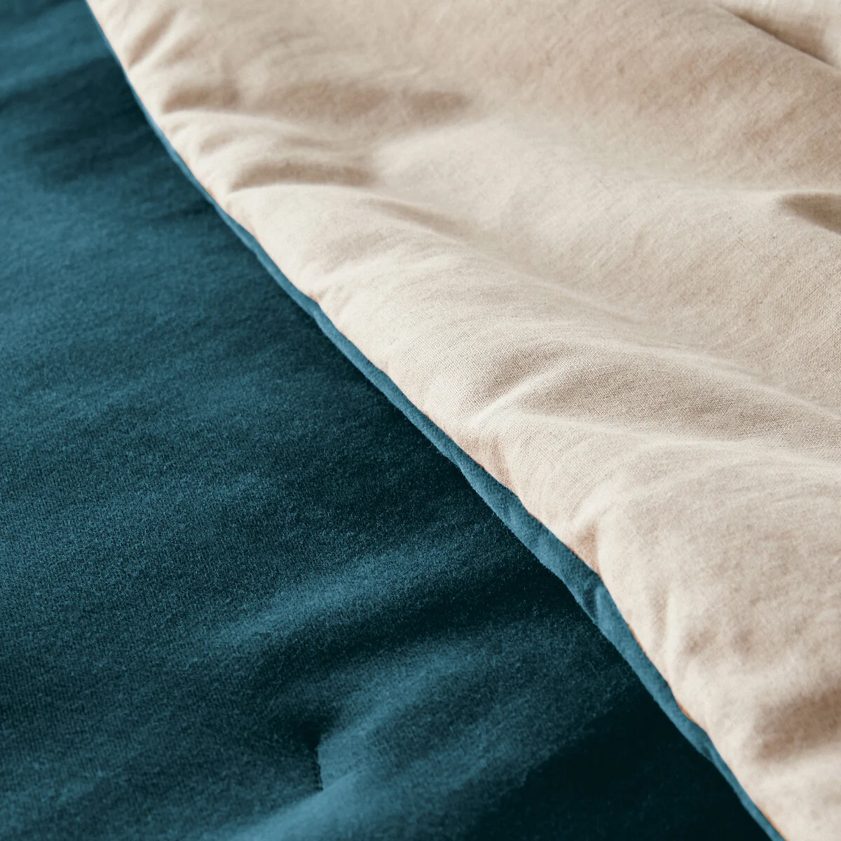 Velvet Cotton Velvet & Linen Quilt – image 2