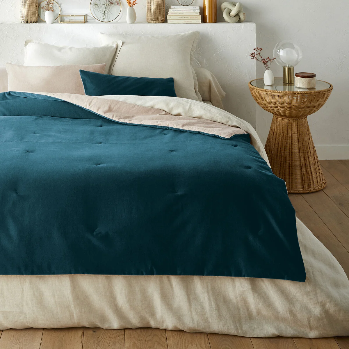 Velvet Cotton Velvet & Linen Quilt – image 1