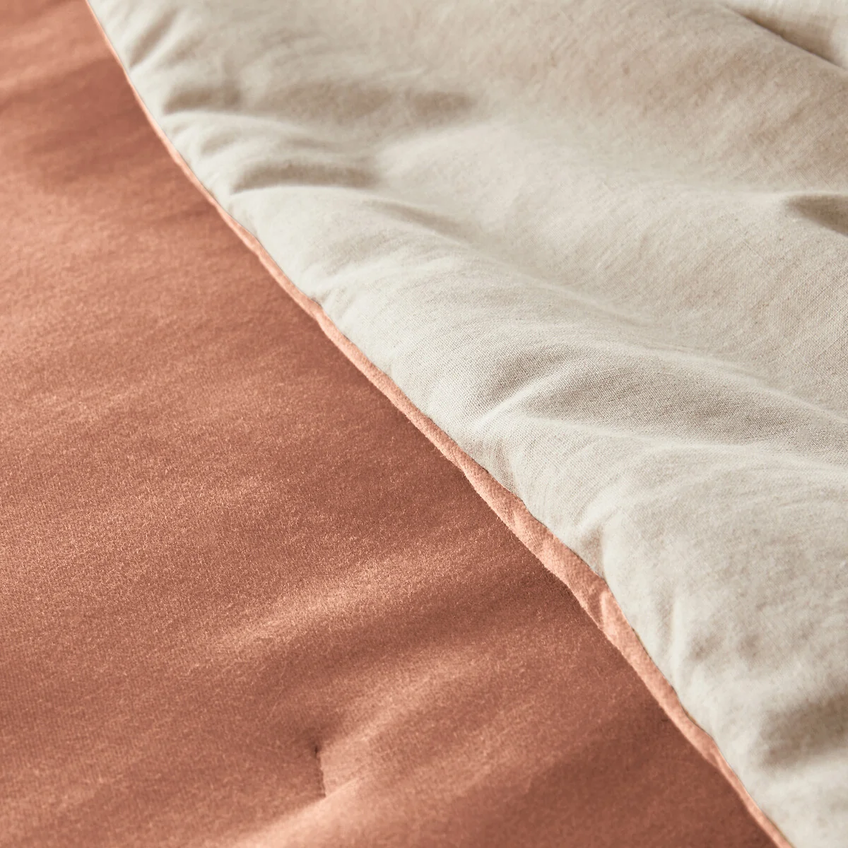 Velvet Cotton Velvet & Linen Quilt – image 3