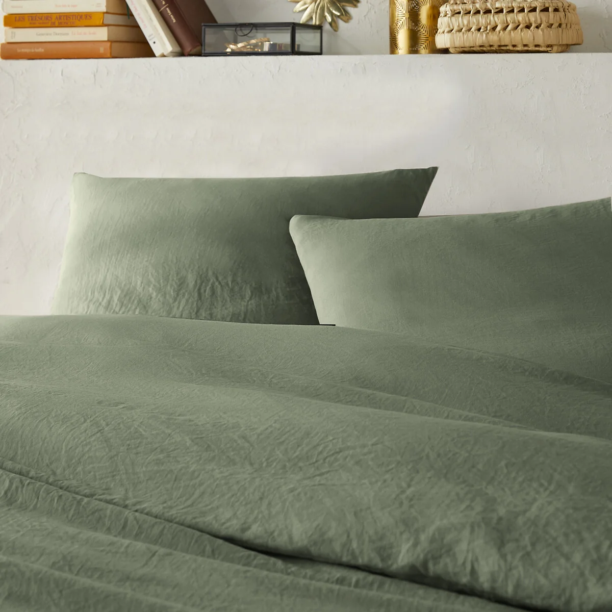Washed Recycled Polyester Microfibre Bed Set – image 2