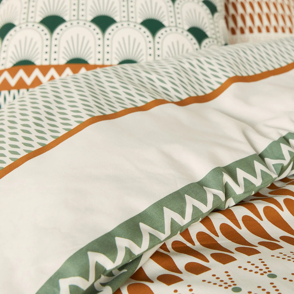 Lilia Cotton Duvet Cover Set with Rectangular Pillowcase – image 2