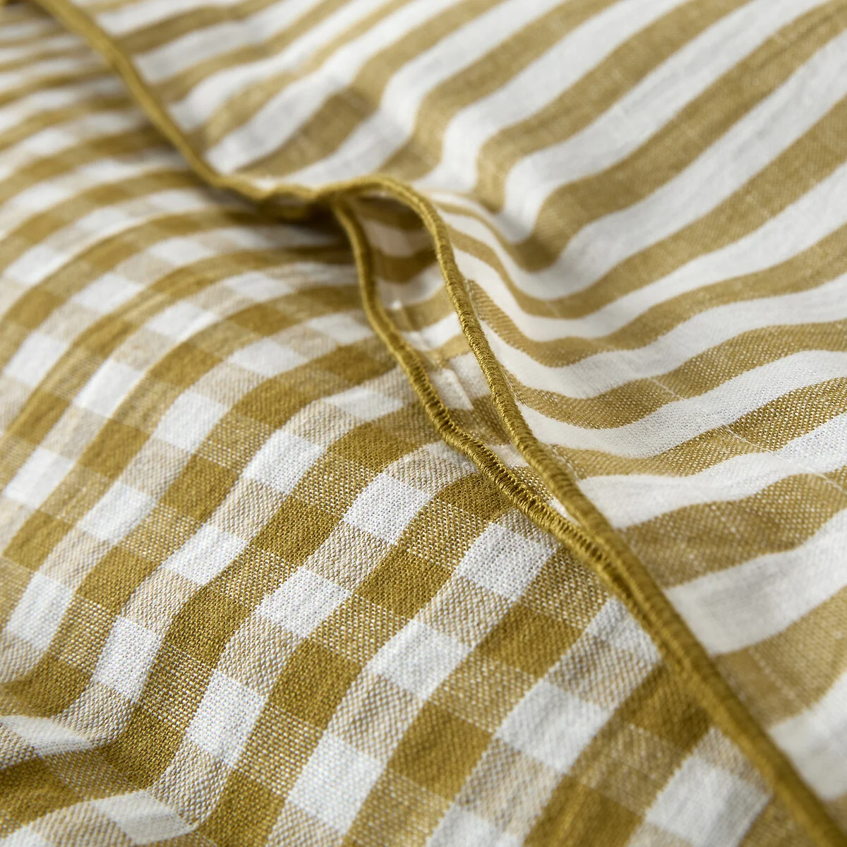 Cottage Quilted Quilt in Woven and Dyed Cotton/Linen – image 4