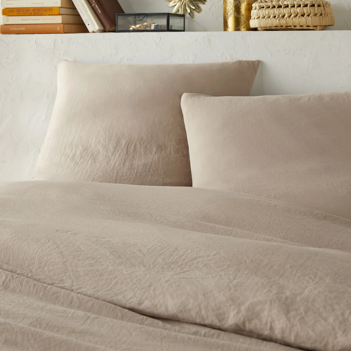 Washed Recycled Polyester Microfibre Bed Set – image 2