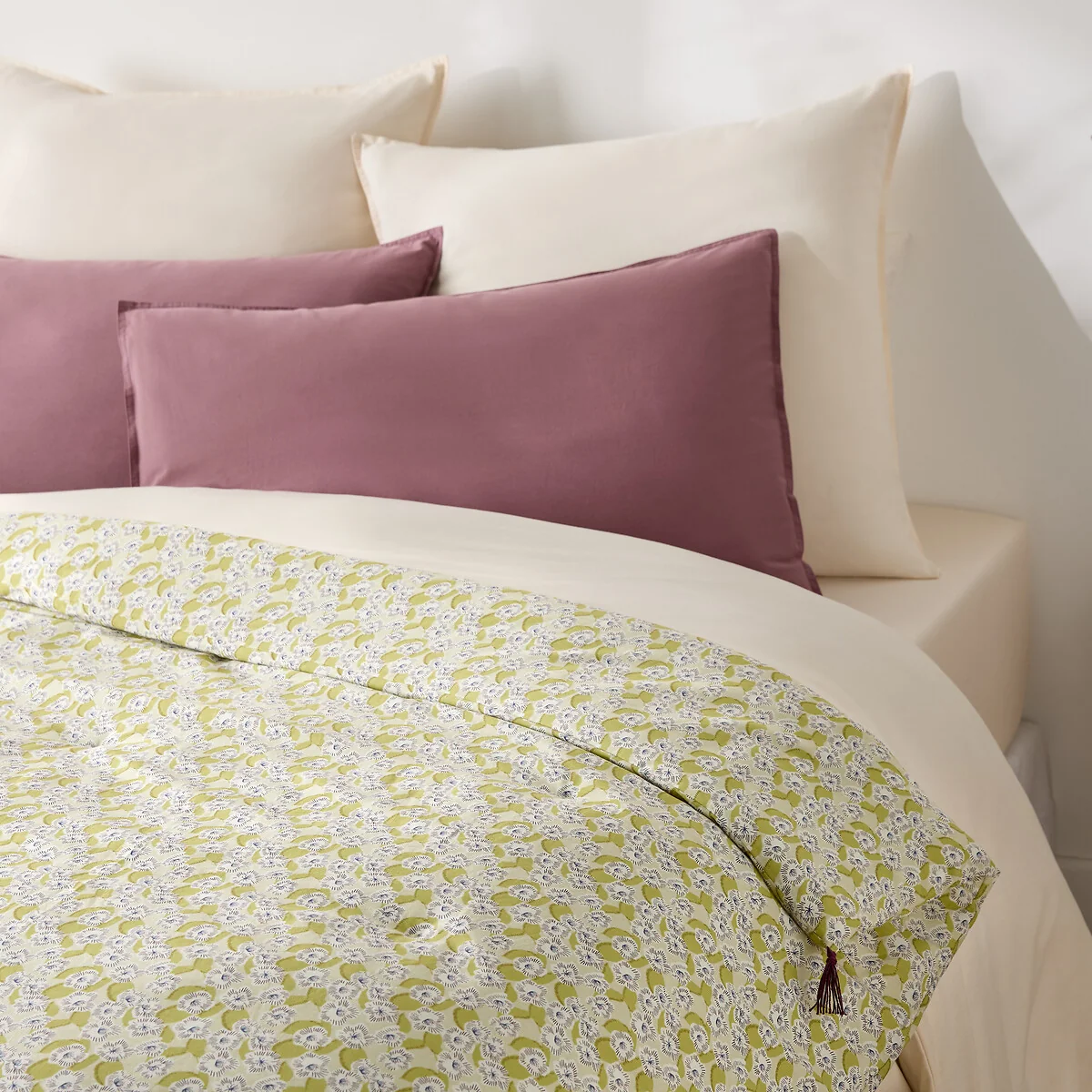 Malko Floral Print Cotton Voile Quilted Quilt – image 3