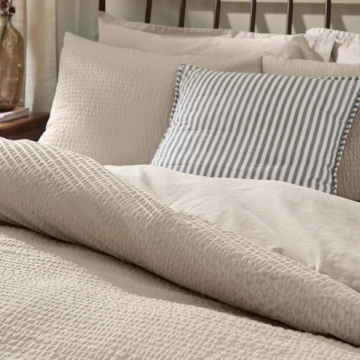 Hebden Seersucker 100% Cotton Duvet Cover and Pillowcase Set – image 2