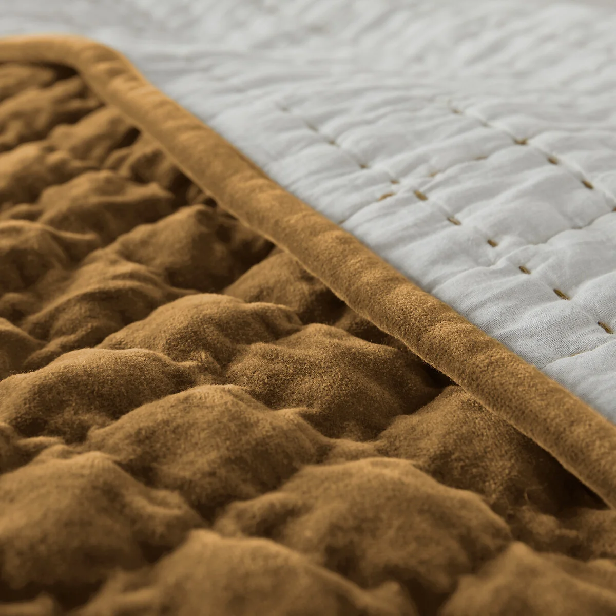 Paulette Cotton Velour Quilt – image 4
