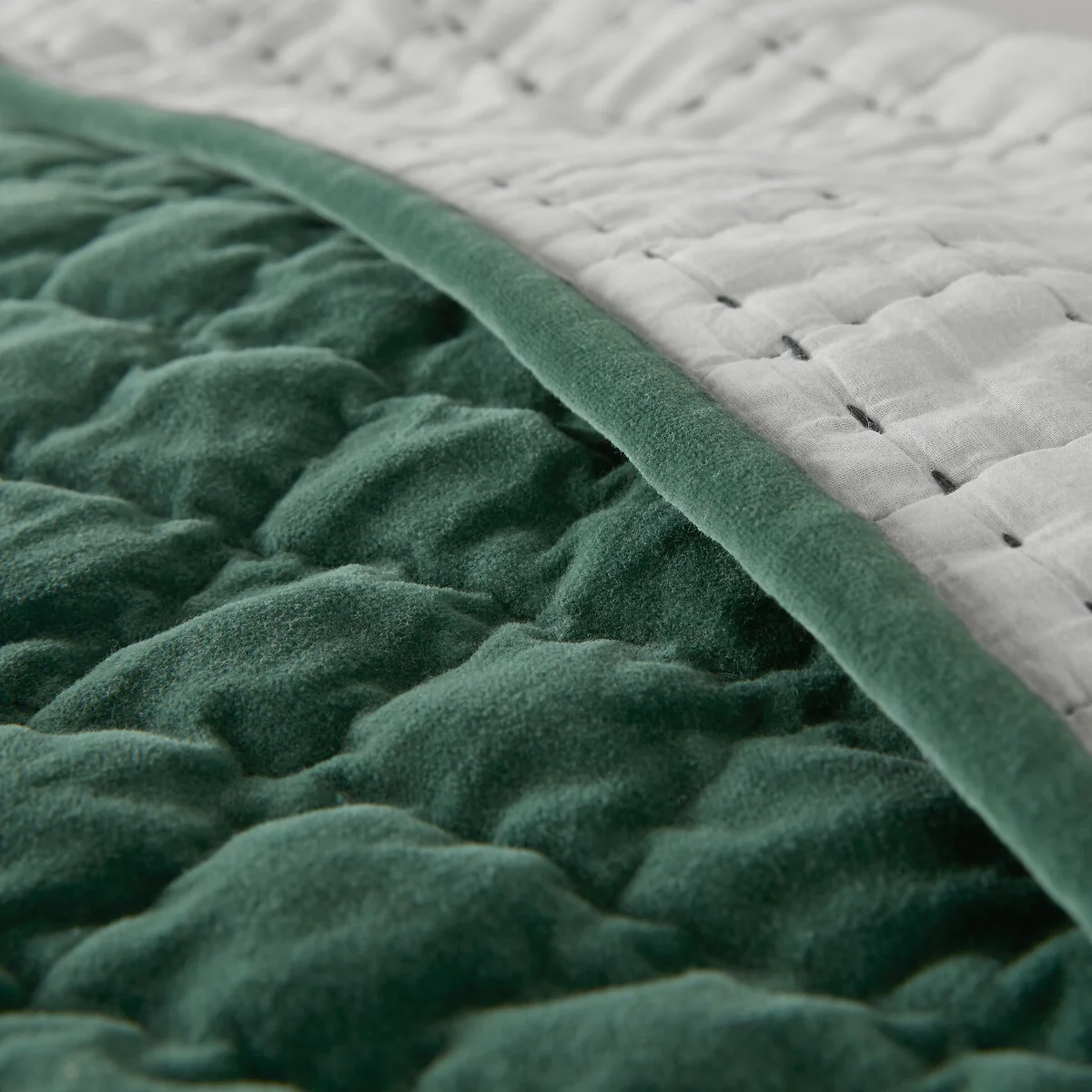 Paulette Cotton Velour Quilt – image 3