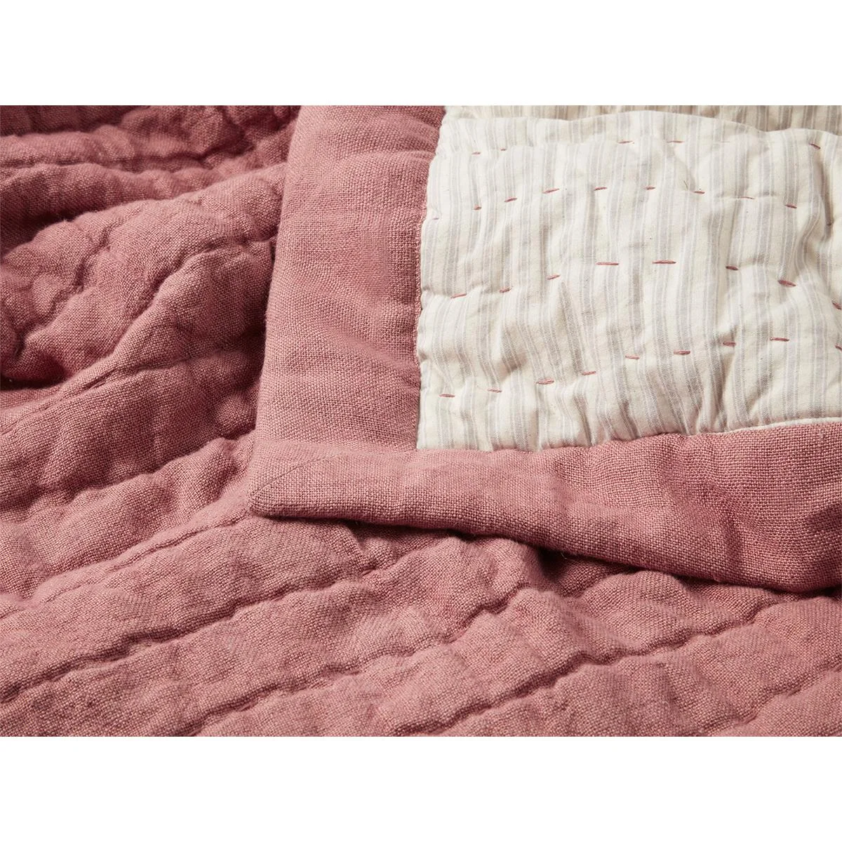 Easy Squish Linen Quilt in Rusted Rose – image 2