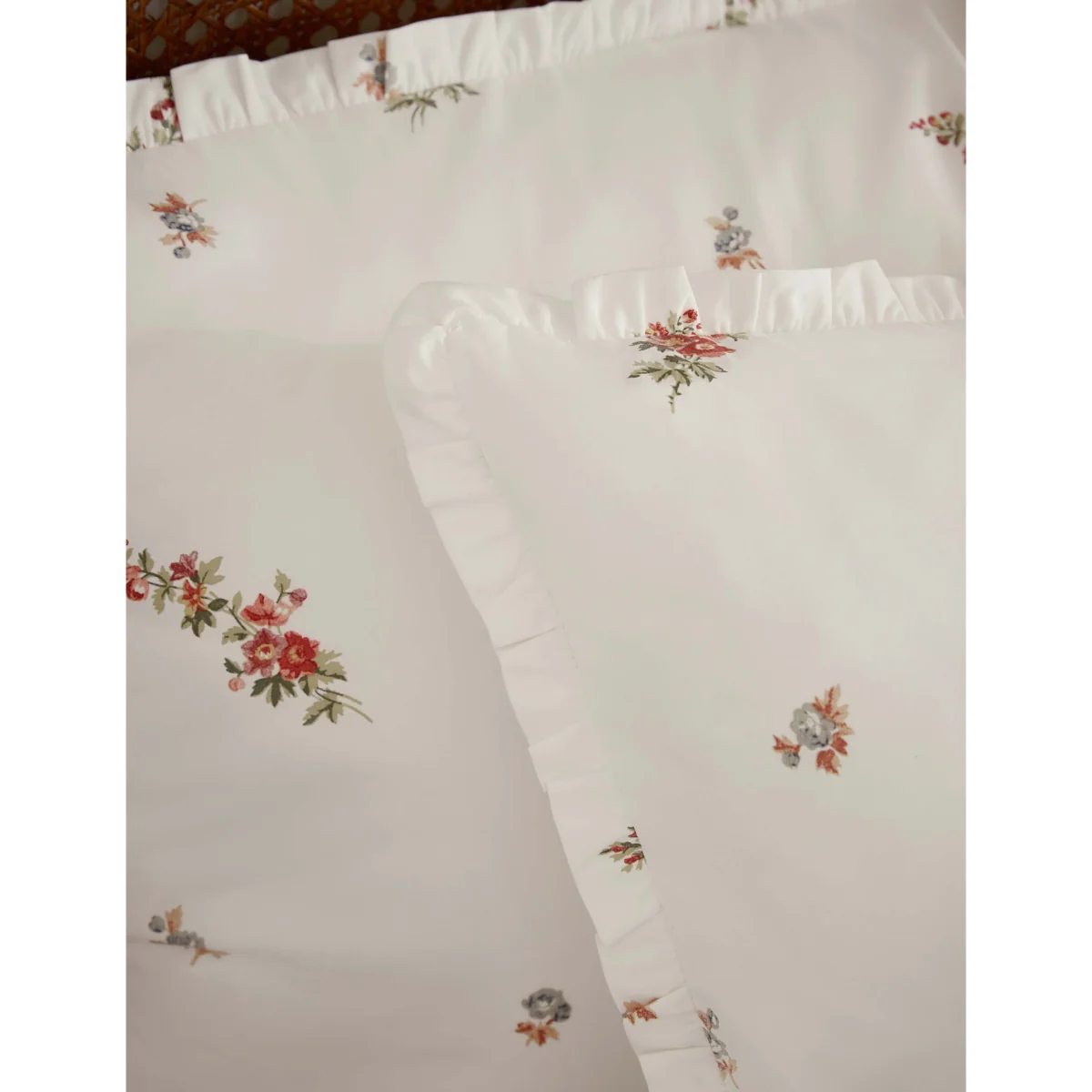 Laura Ashley Pure Cotton Elsie Bouquet Bedding Set Red Mix – image 4