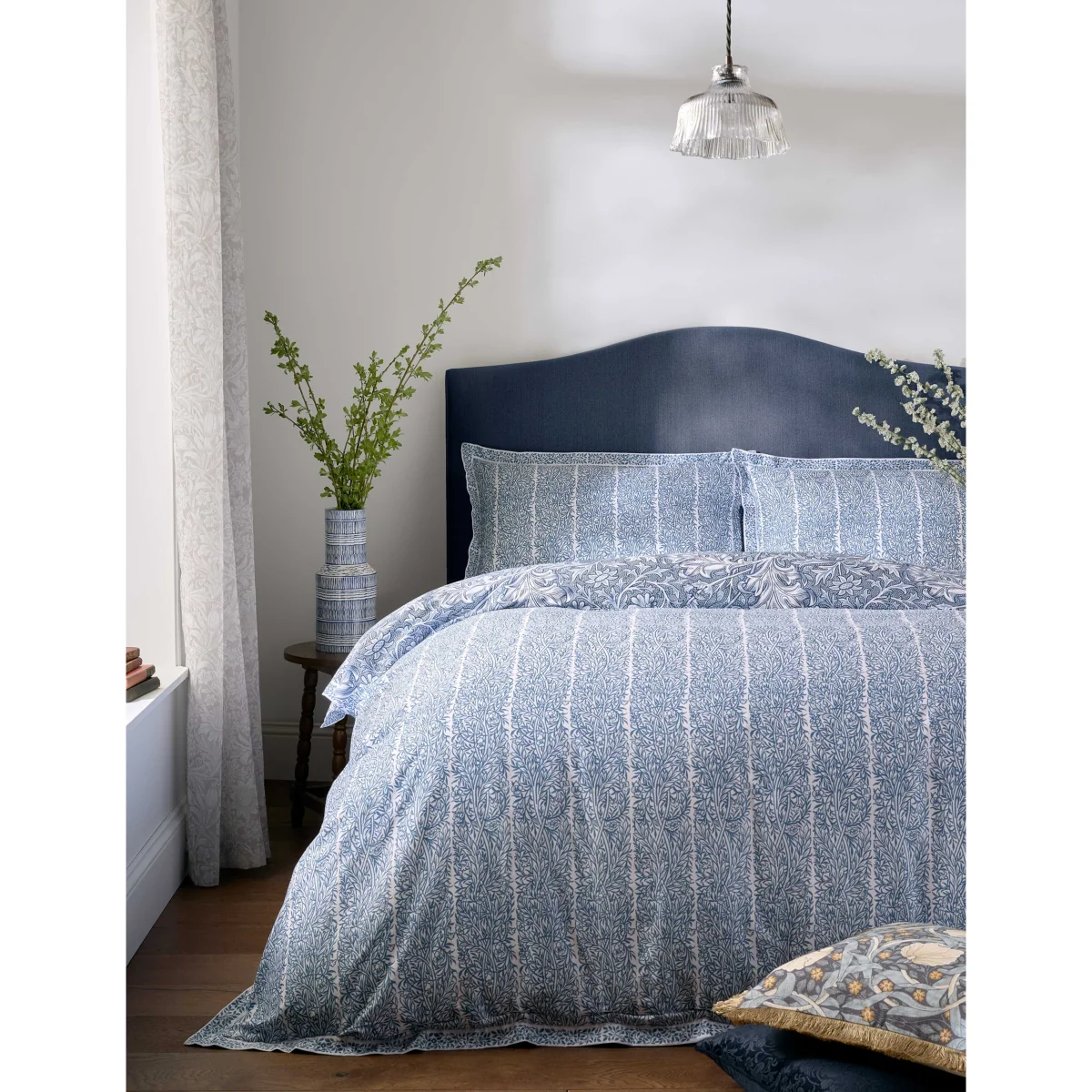 William Morris At Home Pure Cotton Frieze Double Bough Bedding Set Medium Blue Mix – image 3