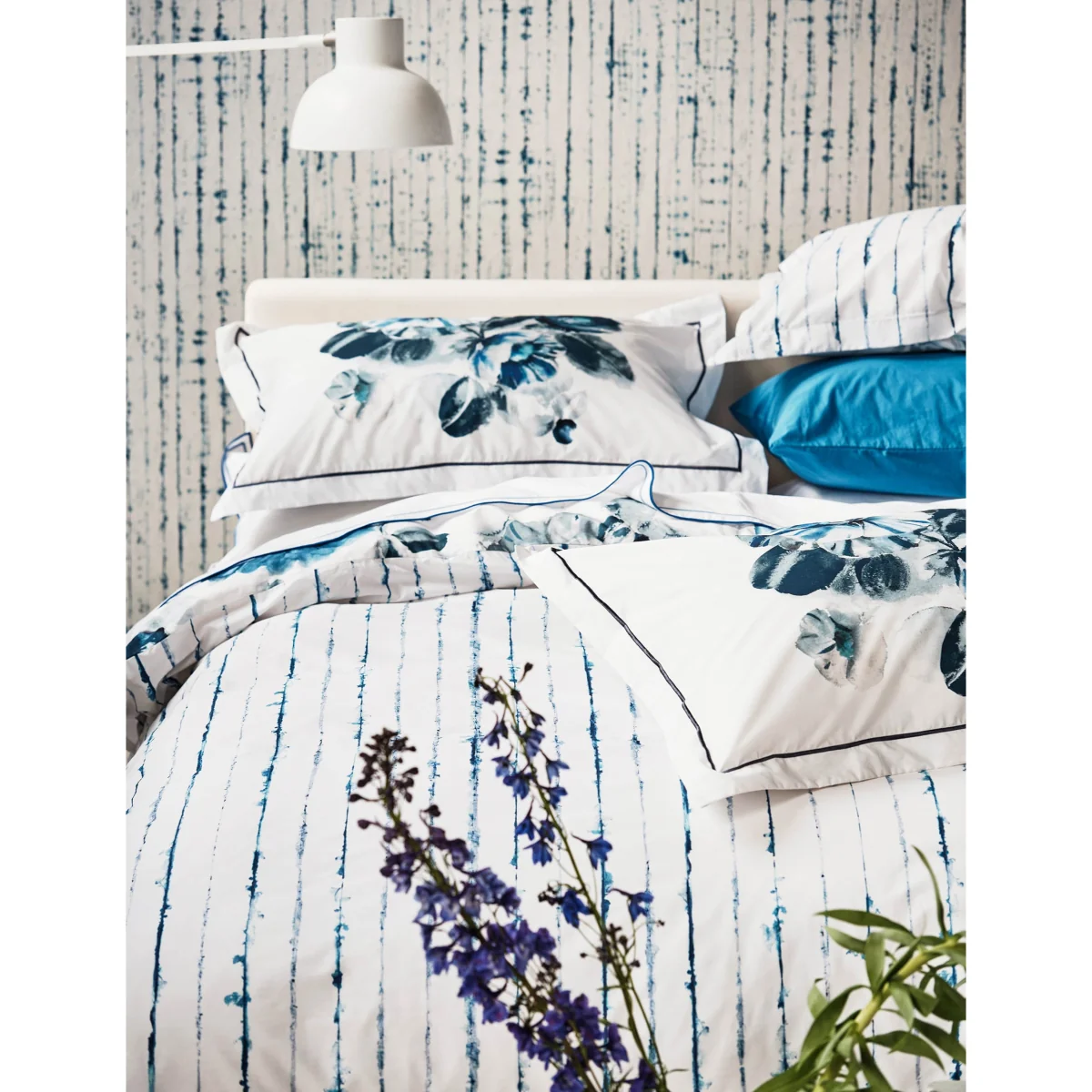 Designers Guild Pure Cotton Percale Indigo Flower Bedding Set White Mix – image 3